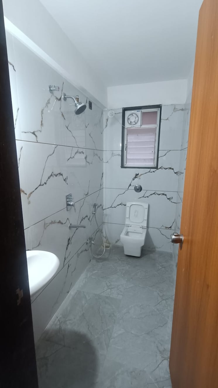 Bathroom, keystone-oxy-eterno 3 Bedroom 846 Sq.Ft. Apartment In Dhanori Pune 9576582