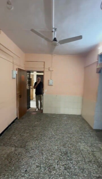 Room in 1 BHK Apartment at Meghdoot Apartment Malad, Malad East – for Rent