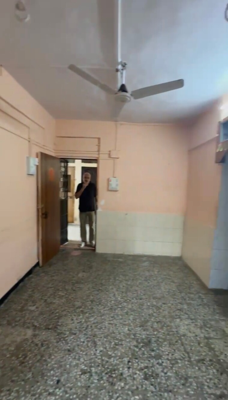 Room, meghdoot-apartment-malad 1 Bedroom 400 Sq.Ft. Apartment In Malad East Mumbai 9576586