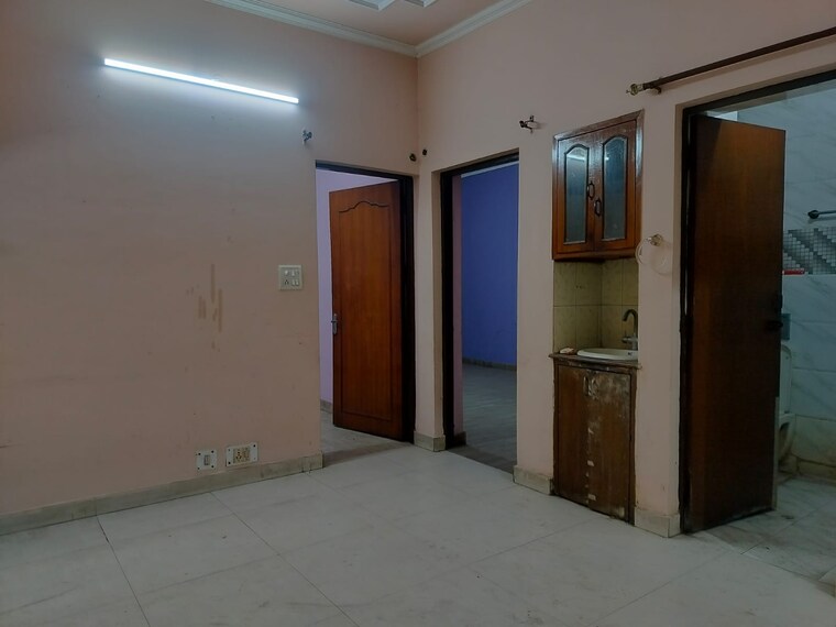 Room, rwa-jasola-sector-8-sfs-flat 2 Bedroom 1000 Sq.Ft. Apartment In Jasola Delhi 9576588