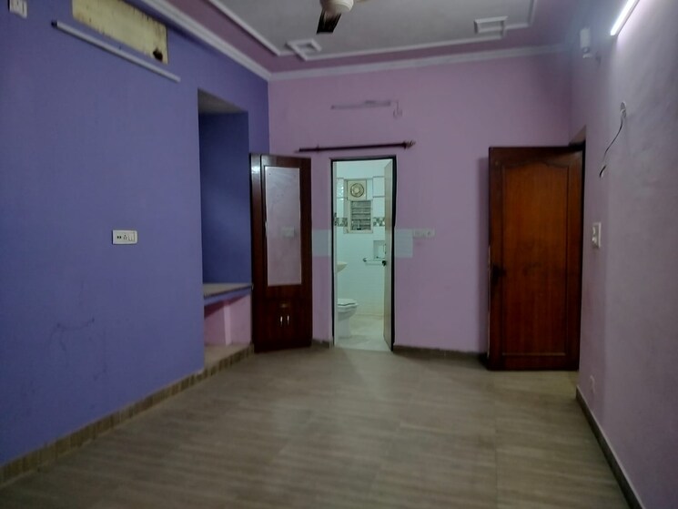 Room, rwa-jasola-sector-8-sfs-flat 2 Bedroom 1000 Sq.Ft. Apartment In Jasola Delhi 9576588