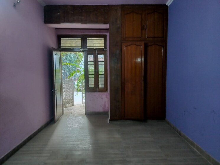 Room, rwa-jasola-sector-8-sfs-flat 2 Bedroom 1000 Sq.Ft. Apartment In Jasola Delhi 9576588