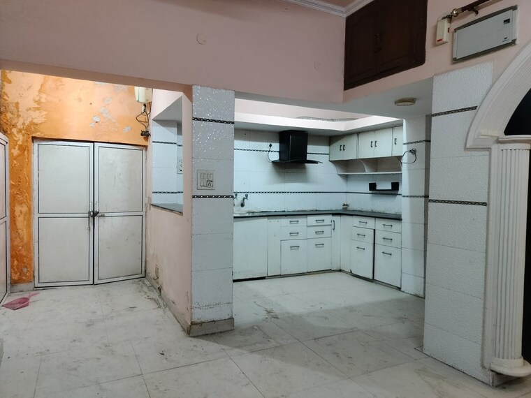 Kitchen, rwa-jasola-sector-8-sfs-flat 2 Bedroom 1000 Sq.Ft. Apartment In Jasola Delhi 9576588