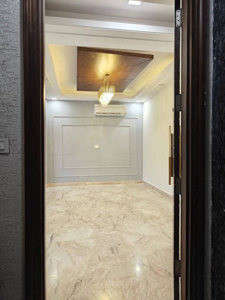 Bathroom, sector 23 2.5 Bedroom 1560 Sq.Ft. Builder Floor In Sector 23 Gurgaon 9576592