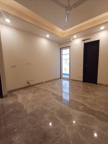 Master Bedroom in 3 BHK Builder Floor at Kalkaji – for Rent