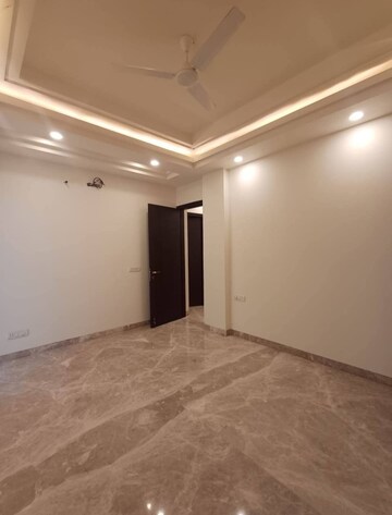 Master Bedroom in 3 BHK Builder Floor at Kalkaji – for Rent
