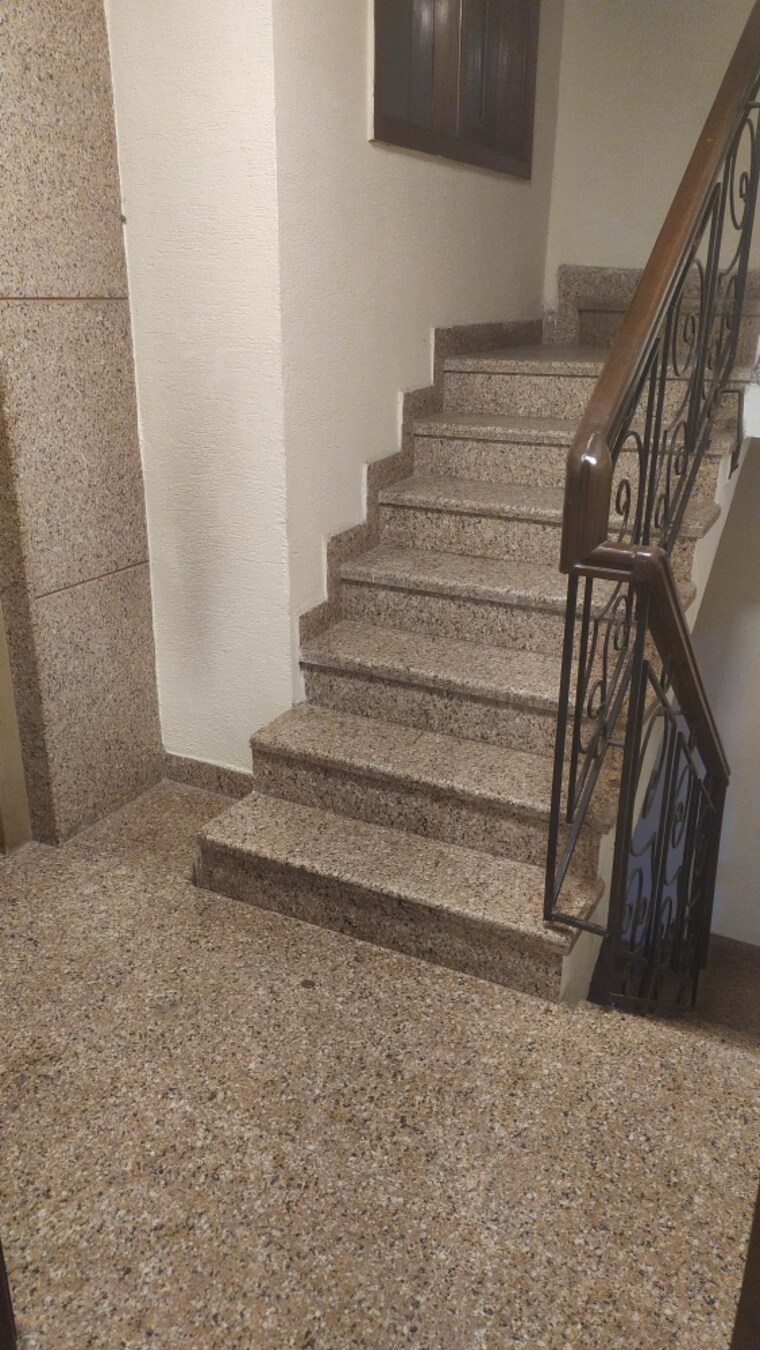 undefined, kalkaji 3 Bedroom 2008 Sq.Ft. Builder Floor In Kalkaji Delhi 9576607