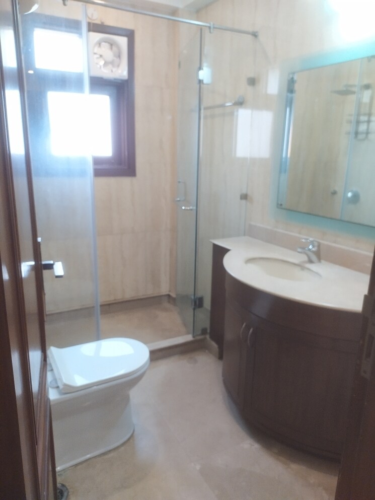 Attached Bathroom, kalkaji 3 Bedroom 2008 Sq.Ft. Builder Floor In Kalkaji Delhi 9576607