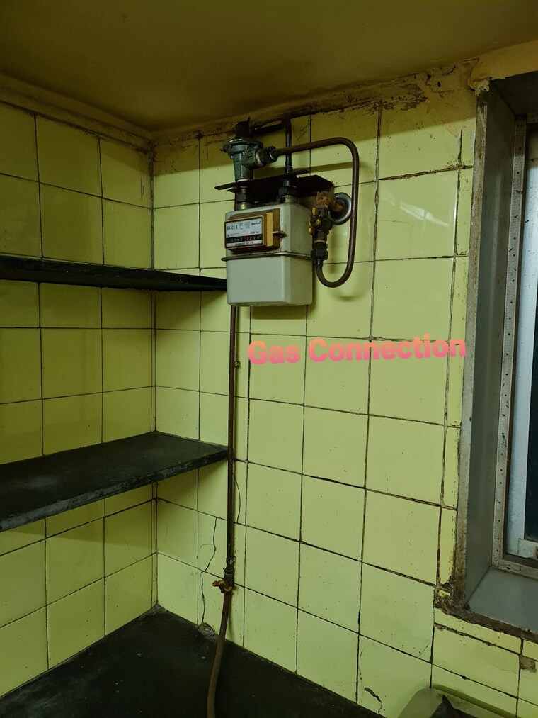 Bathroom, veena-nagar-chs-malad 1 Bedroom 450 Sq.Ft. Apartment In Malad West Mumbai 9576611