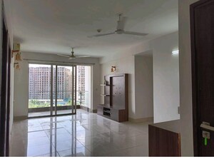 Room in 2.5 BHK Apartment at M3M Escala, Sector 70a – for Sale