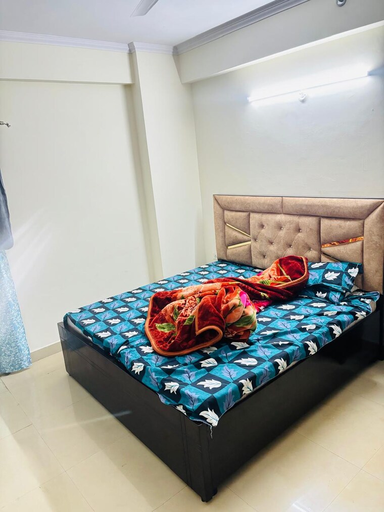 Bedroom, aims-golf-city 3.5 Bedroom 1550 Sq.Ft. Apartment In Sector 75 Noida 9576678