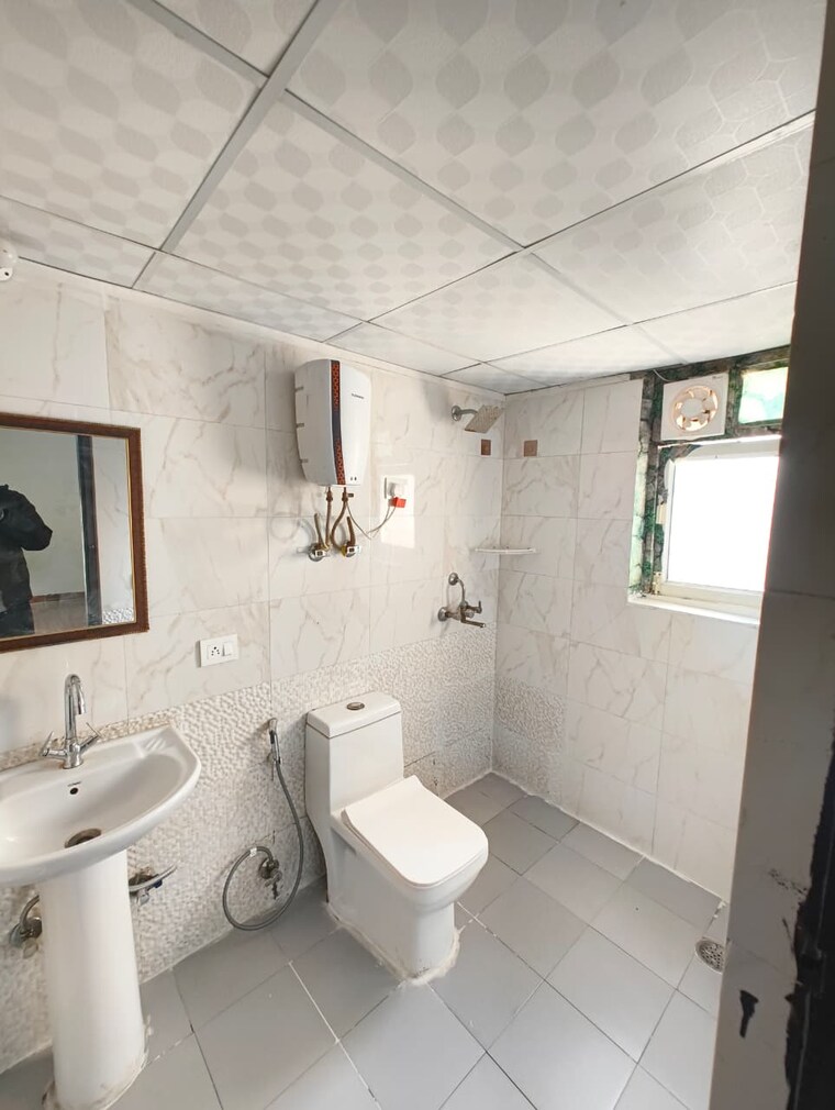 Kitchen, aims-golf-city 3.5 Bedroom 1550 Sq.Ft. Apartment In Sector 75 Noida 9576678