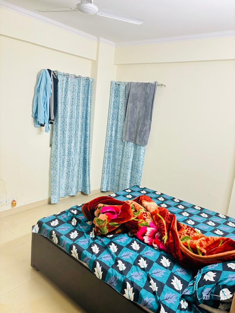 Bedroom, aims-golf-city 3.5 Bedroom 1550 Sq.Ft. Apartment In Sector 75 Noida 9576678