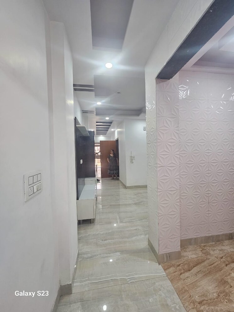 Bathroom, gulmohar park 4 Bedroom 500 Sq.Yd. Builder Floor In Gulmohar Park Delhi 9576679