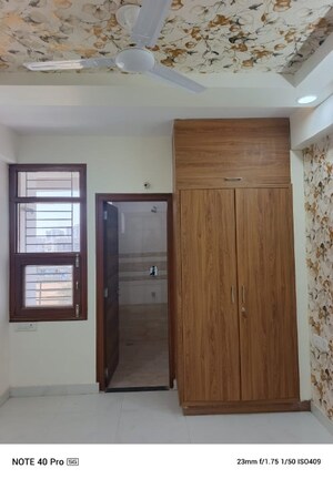 Room in 3 BHK Apartment at Anukampa Platina Terraces, Mansarovar – for Rent