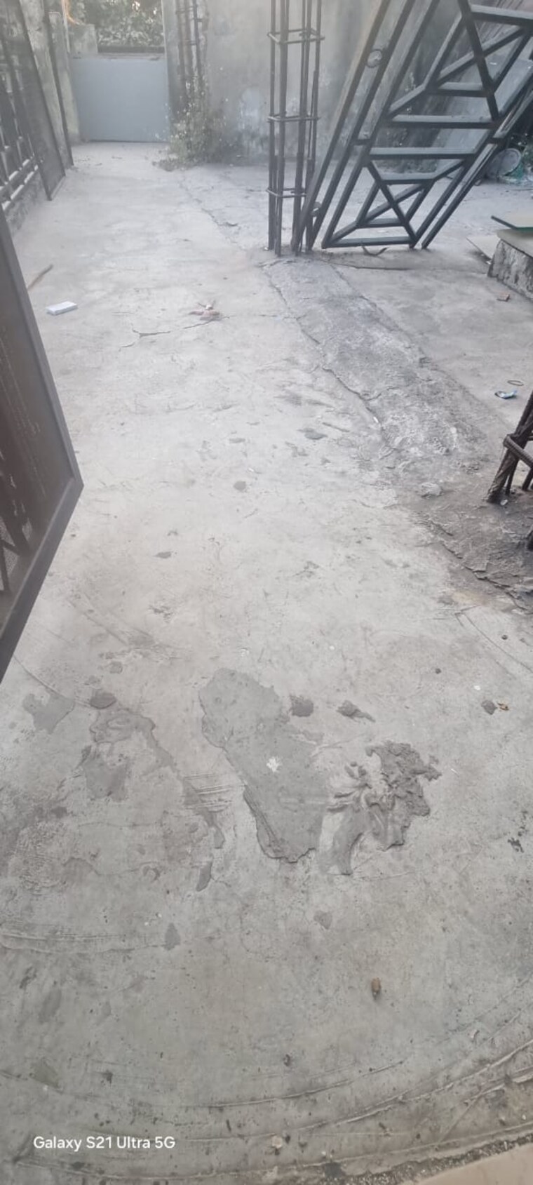  Parking, gulmohar park 4 Bedroom 500 Sq.Yd. Builder Floor In Gulmohar Park Delhi 9576690