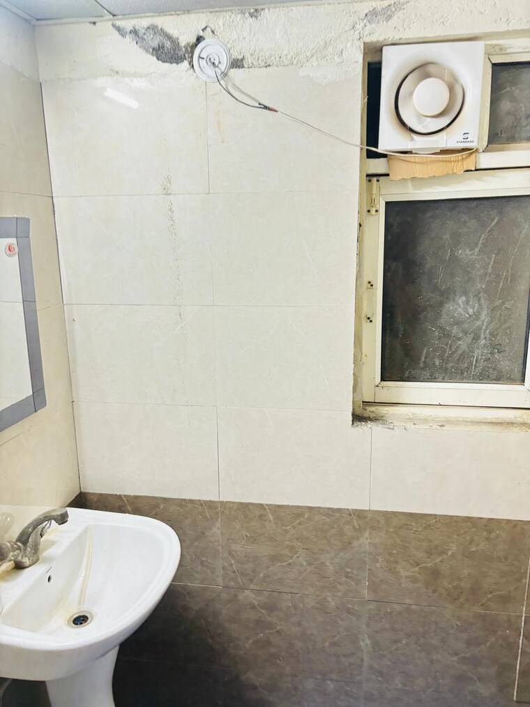 Bathroom, gardenia-gateway 3.5 Bedroom 1700 Sq.Ft. Apartment In Sector 75 Noida 9576706