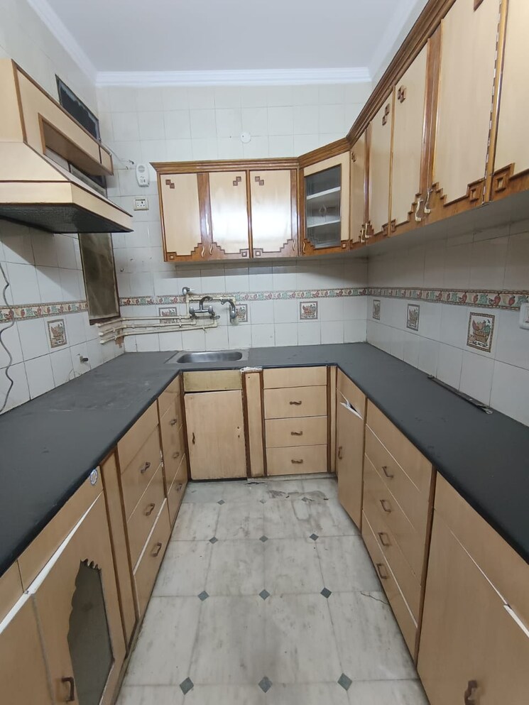 Kitchen, anuradha-apartments-cghs 2 Bedroom 950 Sq.Ft. Apartment In Paschim Vihar Delhi 9576707