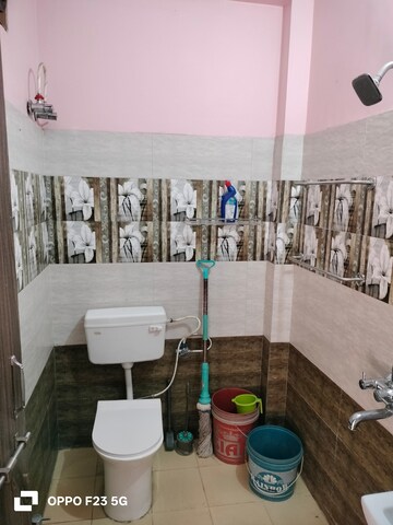 Team Area in 1 BHK Builder Floor at Gomti Nagar – for Rent