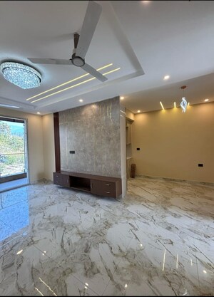 Bedroom in 4 BHK Independent House at Sahastradhara Road – for Rent