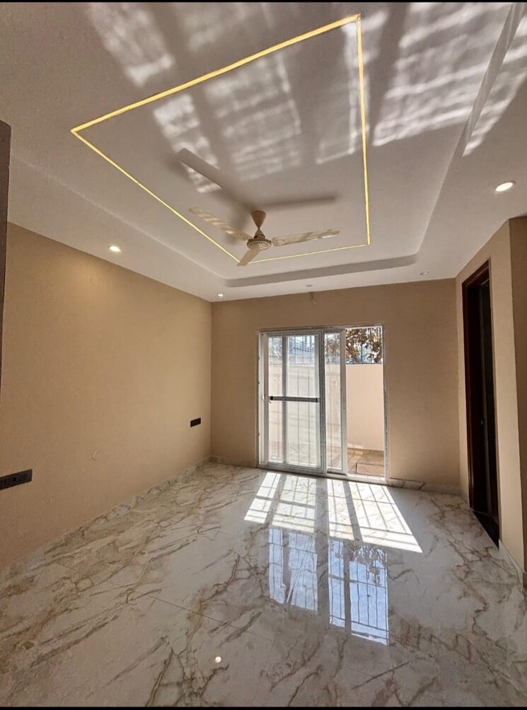 Room, sahastradhara road 4 Bedroom 2400 Sq.Ft. Independent House In Sahastradhara Road Dehradun 9576731