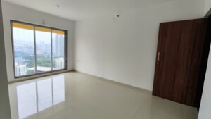 Room in 1 BHK Apartment at Avant Hillway, Goregaon East – for Rent