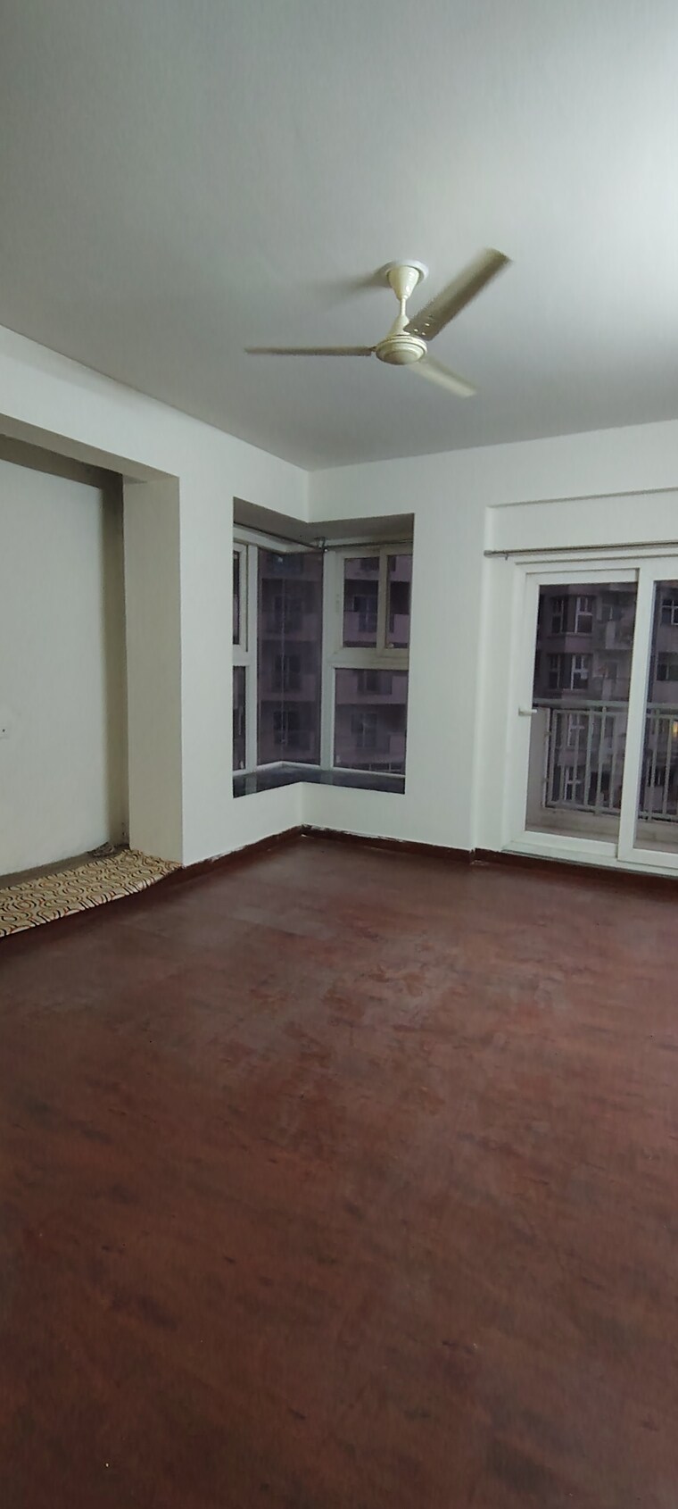 Balcony, shri-radha-sky-park 3 Bedroom 1095 Sq.Ft. Apartment In Sector 16b Greater Noida Greater Noida 9576736