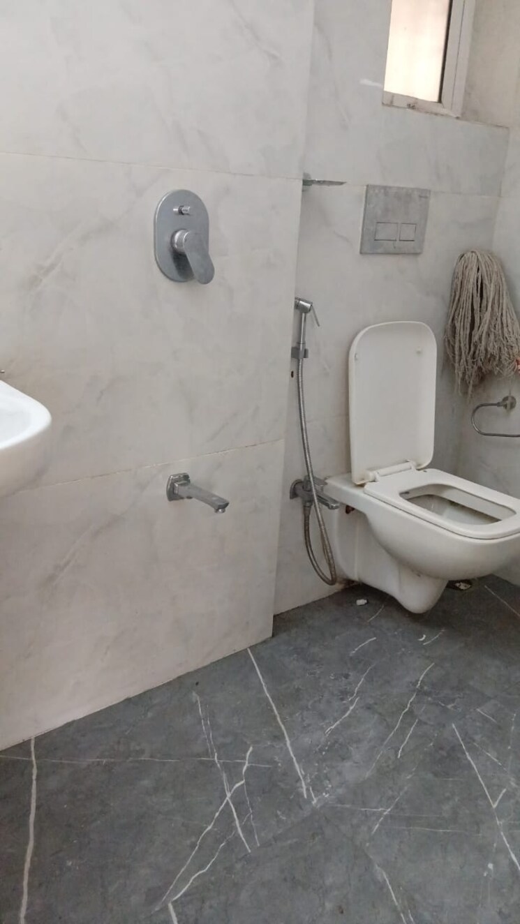 Bathroom, riddhi-garden 1 Bedroom 625 Sq.Ft. Apartment In Malad East Mumbai 9571904