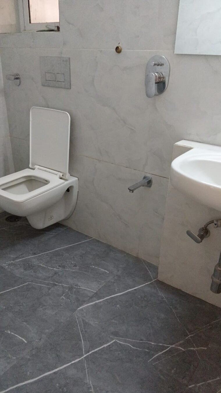 Bathroom, riddhi-garden 1 Bedroom 625 Sq.Ft. Apartment In Malad East Mumbai 9571904