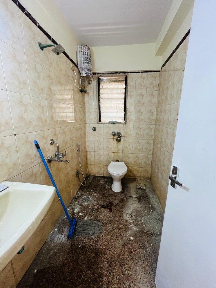 Bathroom, satellite-garden 2 Bedroom 950 Sq.Ft. Apartment In Goregaon East Mumbai 9571751