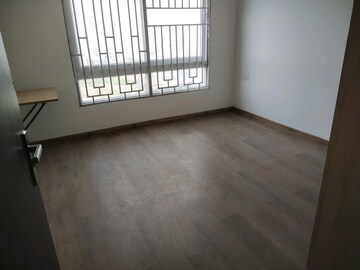 Room in 2 BHK Apartment at Hero Homes Gurgaon, Sector 104 – for Sale