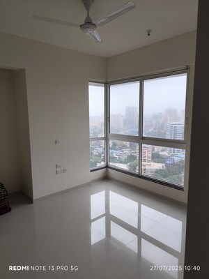 Room in 2 BHK Apartment at Sheth Zuri, Laxmi Nagar – for Rent