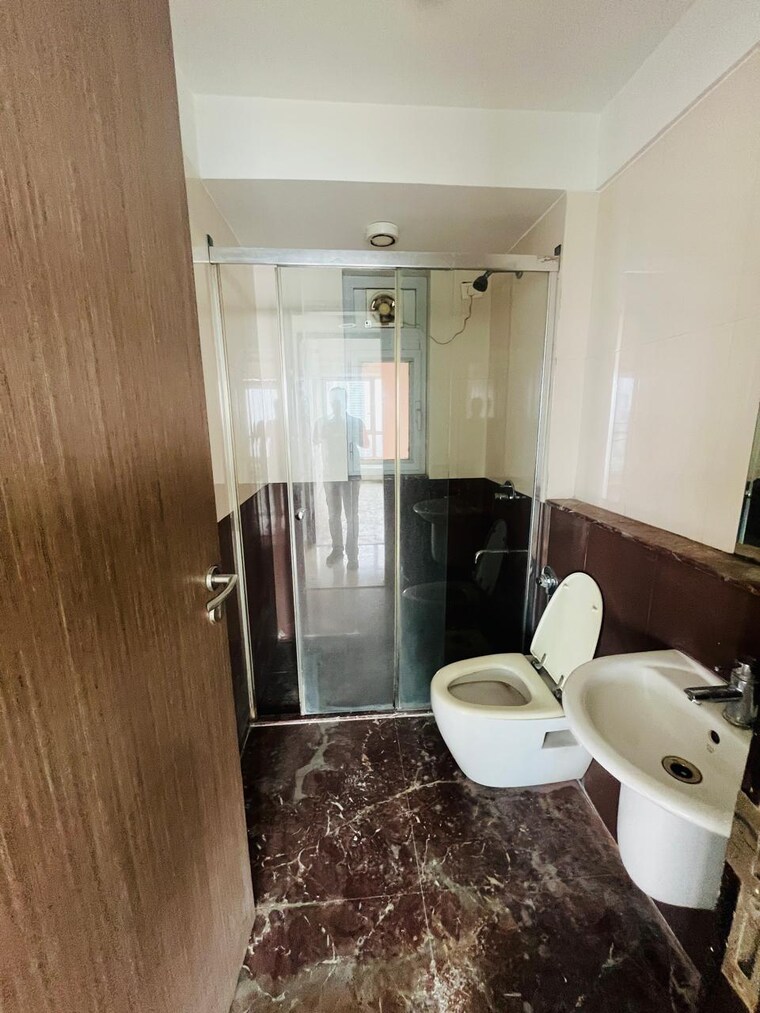 Master Bedroom, db-woods 4 Bedroom 2200 Sq.Ft. Apartment In Goregaon East Mumbai 9571592