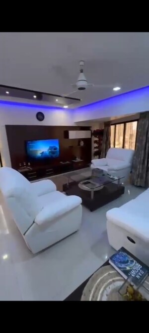 3 BHK Apartment For Rent in Dheeraj Gaurav Heights, Jogeshwari West