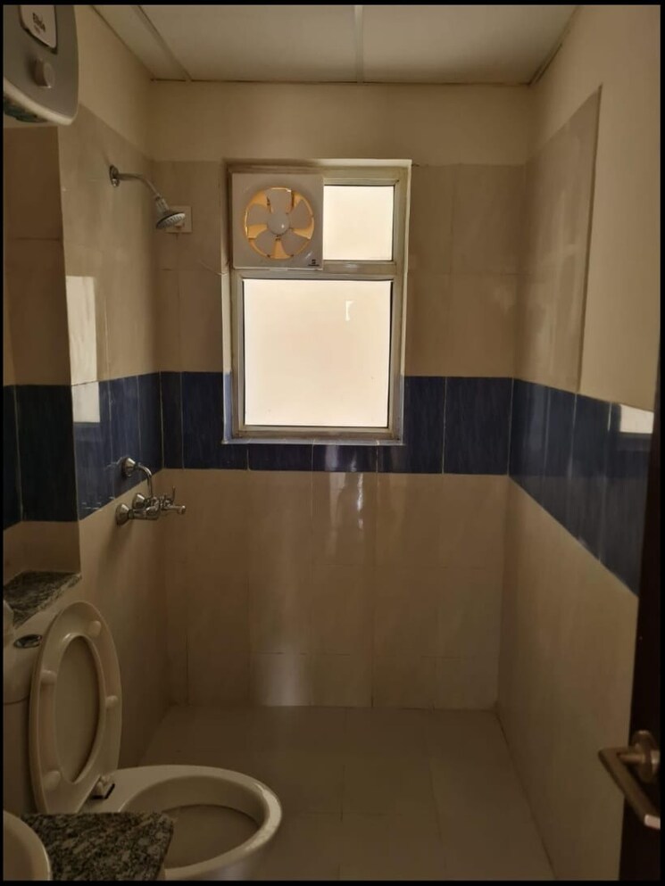 Kitchen, assotech-blith 3 Bedroom 1685 Sq.Ft. Apartment In Sector 99 Gurgaon 9576767