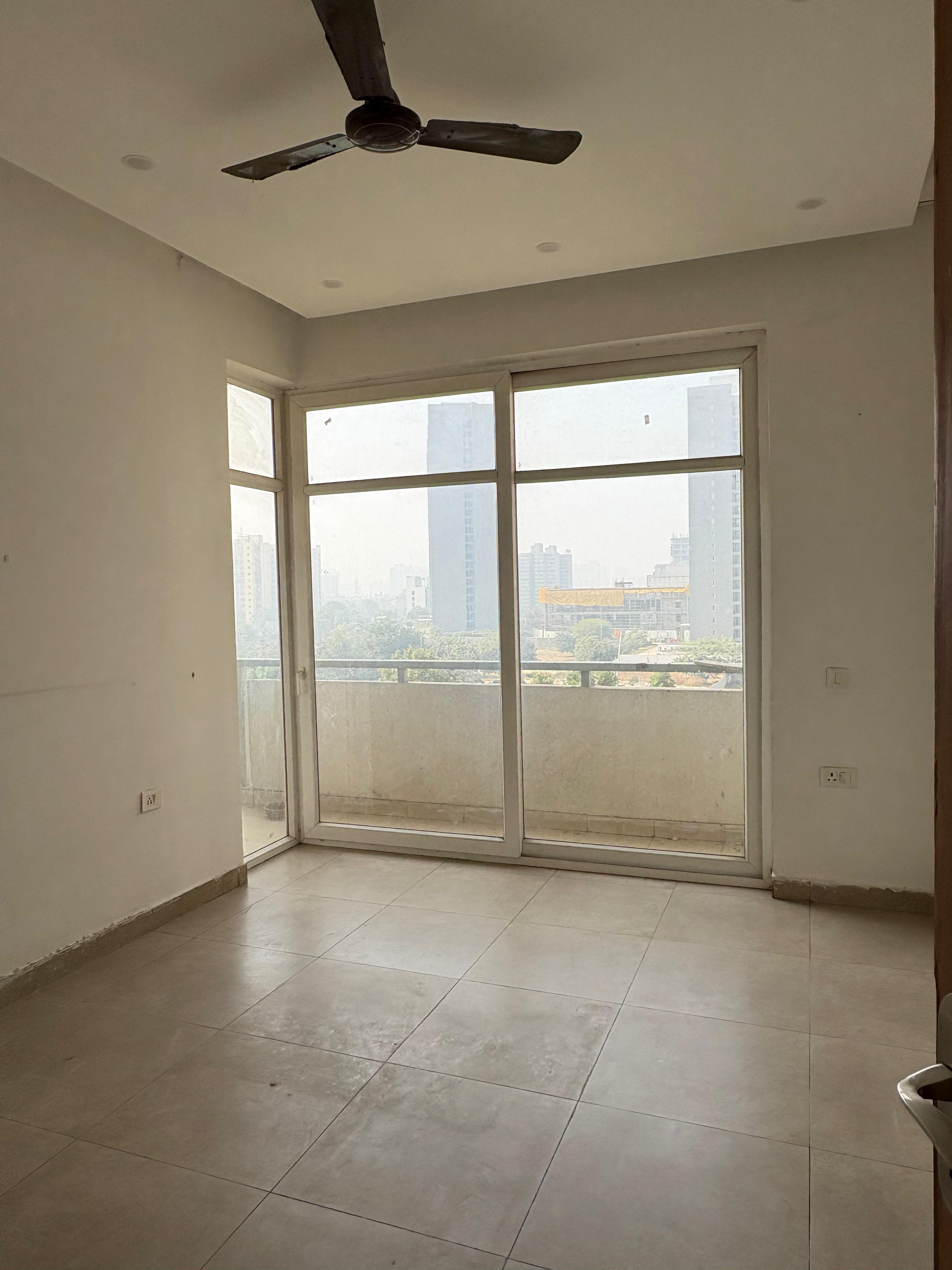 4 BHK 3950 Sq.Ft. Apartment in SS The Leaf