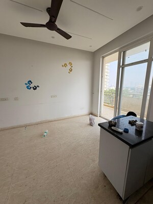 Room in 4 BHK Apartment at SS The Leaf, Sector 85 – for Rent