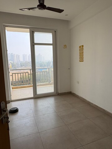 Room in 4 BHK Apartment at SS The Leaf, Sector 85 – for Rent