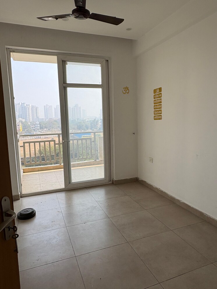 Room, ss-the-leaf 4 Bedroom 3950 Sq.Ft. Apartment In Sector 85 Gurgaon 9576766