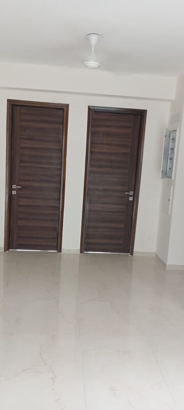 Building Lobby in 2.5 BHK Builder Floor at Smart World Gems, Sector 89 – for Rent