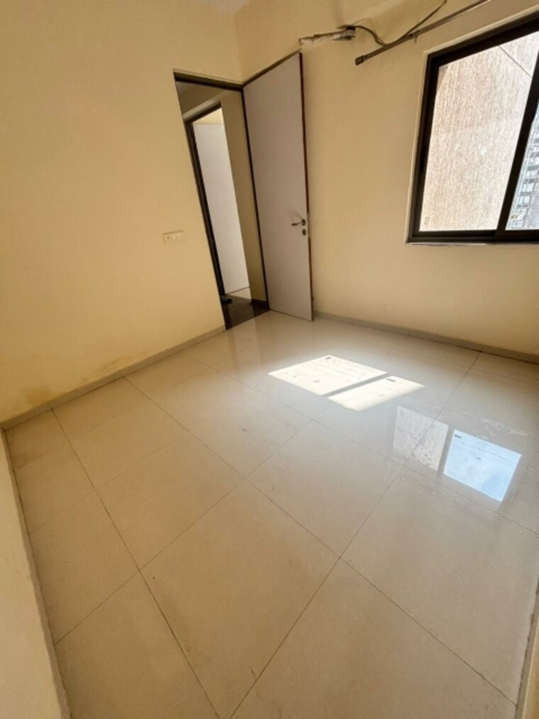 Room, vaishnodevi circle 2 Bedroom 1075 Sq.Ft. Apartment In Vaishnodevi Circle Ahmedabad 9576774