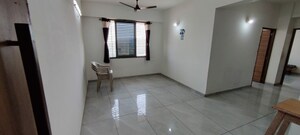 Room in 2 BHK Apartment at Vaishnodevi Circle – for Rent