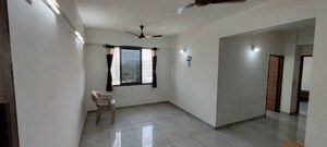 Room in 2 BHK Apartment at Vaishnodevi Circle – for Rent