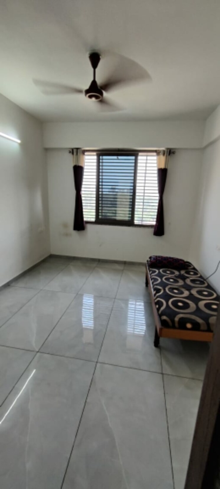 Bedroom, vaishnodevi circle 2 Bedroom 1260 Sq.Ft. Apartment In Vaishnodevi Circle Ahmedabad 9576790