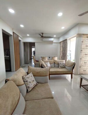 3 BHK Apartment For Rent in Soham Crystal Spires, Thane West