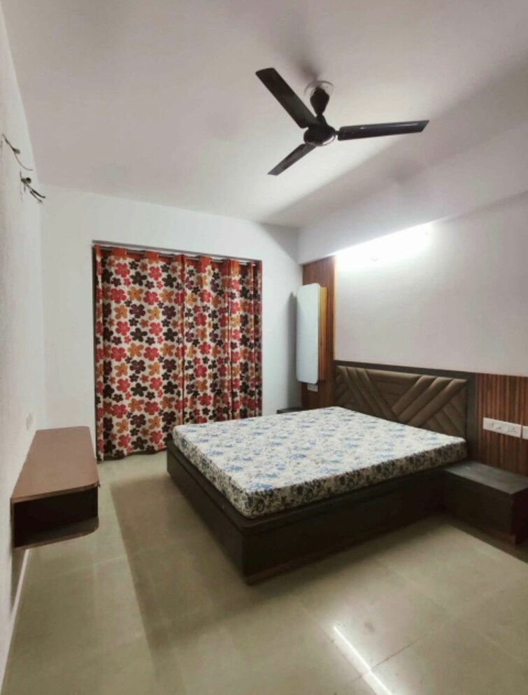 Cover Image, vaishnodevi circle 3 Bedroom 1530 Sq.Ft. Apartment In Vaishnodevi Circle Ahmedabad 9576801