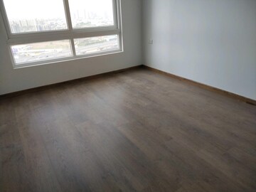 Room in 3 BHK Apartment at Hero Homes Gurgaon, Sector 104 – for Sale