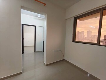 Room in 1 RK Apartment at Satellite Garden, Goregaon East – for Rent