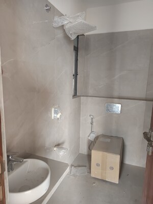 Bathroom in 3 BHK Apartment at Goghari Mansion CHS, Santacruz West – for Rent