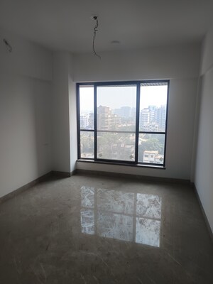 Room in 3 BHK Apartment at Goghari Mansion CHS, Santacruz West – for Rent